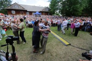 12.06.2016 Jawor u źródeł kultury. Konkurs Radia Kielce w Tokarni / Wojciech Habdas / Radio Kielce