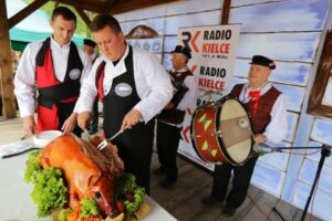 12.06.2016 Jawor u źródeł kultury. Konkurs Radia Kielce w Tokarni / Wojciech Habdas / Radio Kielce