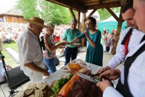 12.06.2016 Jawor u źródeł kultury. Konkurs Radia Kielce w Tokarni / Wojciech Habdas / Radio Kielce