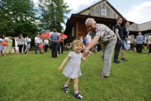 12.06.2016 Jawor u źródeł kultury. Konkurs Radia Kielce w Tokarni / Wojciech Habdas / Radio Kielce