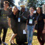 22.07.2016. Młodzież ze Starachowic i Końskich oraz goście z Konga, Białorusi i Ukrainy spotkali się w Opactwie Cystersów w Wąchocku / Tomasz Piwko / Radio Kielce