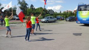 20.07.2016. Francuscy pielgrzymi Światowych Dni Młodzieży w Jędrzejowie / Ewa Pociejowska-Gawęda / Radio Kielce