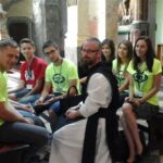 22.07.2016 Jędrzejów. Pielgrzymi z Francji zwiedzają miasto / Ewa Pociejowska-Gawęda / Radio Kielce