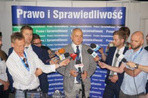 02.07.2016 Warszawa. Kongres PiS / Jarosław Kumor / Radio Kielce