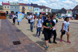 20.07.2016. Grupa pielgrzymów z Kanady wybrała się do Chęcin / Jarosław Kumor / Radio Kielce