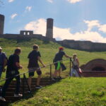 20.07.2016. Grupa pielgrzymów z Kanady wybrała się do Chęcin / Jarosław Kumor / Radio Kielce