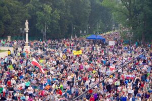 28.07.2016. Jasna Góra w oczekiwaniu na przyjazd Ojca Świętego Franciszka / Bartłomiej Zapała / Radio Kielce