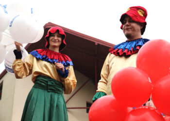17.7.2016 Busko-Zdrój. „Bliżej teatru” - MimIrina / Marek Wtorek / Radio Kielce