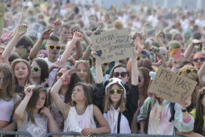02.07.2016 Kielce. Festiwal Kolorów na parkingu Galerii Korona. / Jarosław Kubalski / Radio Kielce