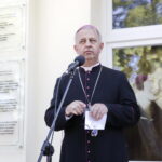 02.07.2016 Kielce. Odsłonięcie tablic z cytatami papieży dotyczących pogromu kieleckiego. / Jarosław Kubalski / Radio Kielce