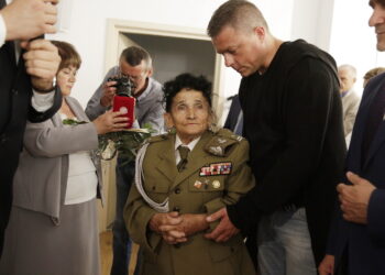 03.07.2016 Kielce. Uroczystość przekazania odnalezionych szczątków Żołnierzy Wyklętych rodzinom. Józefa Życińska. / Jarosław Kubalski / Radio Kielce