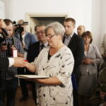 03.07.2016 Kielce. Uroczystość przekazania odnalezionych szczątków Żołnierzy Wyklętych rodzinom. Rodzina Karola Łoniewskiego. / Jarosław Kubalski / Radio Kielce