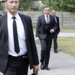 04.07.2016 Kielce. Obchody rocznicy pogromu kieleckiego. Prezydent Andrzej Duda odwiedził kirkut na Pakoszu. / Jarosław Kubalski / Radio Kielce