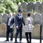 04.07.2016 Kielce. Obchody rocznicy pogromu kieleckiego. Prezydent Andrzej Duda odwiedził kirkut na Pakoszu. / Jarosław Kubalski / Radio Kielce