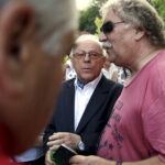 05.07.2016 Busko-Zdrój. XXII Festiwal im. Krystyny Jamroz. Kompozytor Henryk Kuźniak odsłonił swoje festiwalowe "Słoneczko" w Alei Gwiazd w Parku Zdrojowym. / Jarosław Kubalski / Radio Kielce