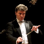 05.07.2016 Busko-Zdrój. XXII Festiwal im. Krystyny Jamroz. Koncert jubileuszowy na 80-te urodziny kompozytora Henryka Kuźniaka. Dyryguje Janusz Powolny. / Jarosław Kubalski / Radio Kielce