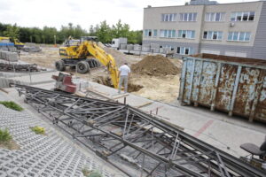 05.07.2016 Kielce. Wyburzono budynek techniczny na kampusie UJK przy ulicy Świętokrzyskiej. Powstanie tu parking. / Jarosław Kubalski / Radio Kielce