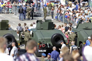 08.07.2016 Kielce. Piknik na Placu Wolności towarzyszący Szczytowi NATO w Warszawie. / Jarosław Kubalski / Radio Kielce