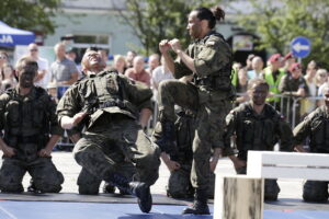 08.07.2016 Kielce. Piknik na Placu Wolności towarzyszący Szczytowi NATO w Warszawie. / Jarosław Kubalski / Radio Kielce