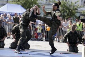 08.07.2016 Kielce. Piknik na Placu Wolności towarzyszący Szczytowi NATO w Warszawie. / Jarosław Kubalski / Radio Kielce