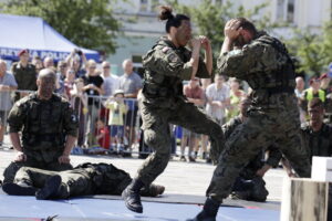 08.07.2016 Kielce. Piknik na Placu Wolności towarzyszący Szczytowi NATO w Warszawie. / Jarosław Kubalski / Radio Kielce