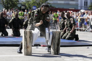 08.07.2016 Kielce. Piknik na Placu Wolności towarzyszący Szczytowi NATO w Warszawie. / Jarosław Kubalski / Radio Kielce