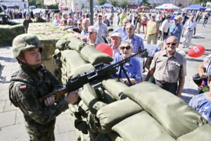 08.07.2016 Kielce. Piknik na Placu Wolności towarzyszący Szczytowi NATO w Warszawie. / Jarosław Kubalski / Radio Kielce