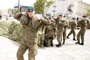 08.07.2016 Kielce. Plac Wolności. Przygotowania do Pikniku ze Szczytem Nato. / Jarosław Kubalski / Radio Kielce