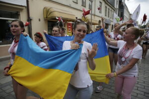 11.07.2016 Kielce. Festiwal Harcerski. Korowód. / Jarosław Kubalski / Radio Kielce