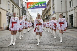 11.07.2016 Kielce. Festiwal Harcerski. Korowód. / Jarosław Kubalski / Radio Kielce