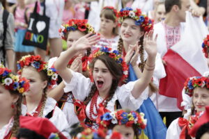 11.07.2016 Kielce. Festiwal Harcerski. Korowód. / Jarosław Kubalski / Radio Kielce