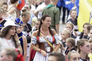 11.07.2016 Kielce. Festiwal Harcerski. Korowód. / Jarosław Kubalski / Radio Kielce