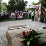 11.07.2016 Kielce. Upamiętnienie zbrodni wołyńskiej. Uczestnicy przeszli od katedry na cmentarz partyzancki. / Jarosław Kubalski / Radio Kielce