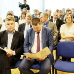 13.07.2016 Kielce. Wojewoda świętokrzyski Agata Wojtyszek wręczyła przedstawicielom samorządów promesy na usuwanie skutków ulewnych deszczy. / Jarosław Kubalski / Radio Kielce