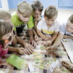 13.07.2016 Kielce. Dzieci uczą się w świetlicy "4 Kąty" jak unikać zagrożeń w czasie wakacji. / Jarosław Kubalski / Radio Kielce