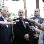 14.07.2016 Starachowice. Konferencja prasowa z udziałem wiceministra Kultury i Dziedzictwa Narodowego Krzysztofa Czabańskiego. Poseł Krzysztof Lipiec, wiceminister Krzysztof Czabański i prezes Radia Kielce Janusz Knap. / Jarosław Kubalski / Radio Kielce
