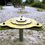 14.07.2016. Nowy plac zabaw na Skwerze Szarych Szeregów w Kielcach / Jarosław Kubalski / Radio Kielce