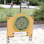 14.07.2016. Nowy plac zabaw na Skwerze Szarych Szeregów w Kielcach / Jarosław Kubalski / Radio Kielce