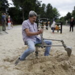 15.07.2016 Kielce. Nowy plac zabaw na Skwerze Szarych Szeregów. / Jarosław Kubalski / Radio Kielce