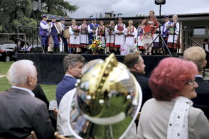 17.07.2016 Leśna Stara Wieś. 25 lecie zespołu pieśni i tańca Leśnianie. / Jarosław Kubalski / Radio Kielce