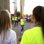 20.07.2016 Kielce. Pielgrzymi z Ukrainy i Włoch bawią się przed kościołem św. Józefa. / Jarosław Kubalski / Radio Kielce