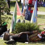 21.07.2016 Pielgrzymi z różnych krajów, zdążający na Światowe Dni Młodzieży w Krakowie spotkali się w Wiślicy. / Jarosław Kubalski / Radio Kielce