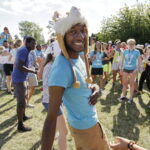 21.07.2016 Pielgrzymi z różnych krajów, zdążający na Światowe Dni Młodzieży w Krakowie spotkali się w Wiślicy. / Jarosław Kubalski / Radio Kielce