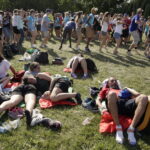 21.07.2016 Pielgrzymi z różnych krajów, zdążający na Światowe Dni Młodzieży w Krakowie spotkali się w Wiślicy. / Jarosław Kubalski / Radio Kielce