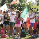 21.07.2016 Pielgrzymi z różnych krajów, zdążający na Światowe Dni Młodzieży w Krakowie spotkali się w Wiślicy. / Jarosław Kubalski / Radio Kielce