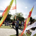 21.07.2016 Pielgrzymi z różnych krajów, zdążający na Światowe Dni Młodzieży w Krakowie spotkali się w Wiślicy. / Jarosław Kubalski / Radio Kielce