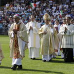 23.07.2016 Kielce. Msza Święta i Wieczór Uwielbienia na Kolporter Arena dla pielgrzymów. / Jarosław Kubalski / Radio Kielce