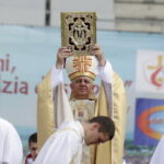 23.07.2016 Kielce. Msza Święta i Wieczór Uwielbienia na Kolporter Arena dla pielgrzymów. / Jarosław Kubalski / Radio Kielce