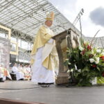 23.07.2016 Kielce. Msza Święta i Wieczór Uwielbienia na Kolporter Arena dla pielgrzymów. / Jarosław Kubalski / Radio Kielce