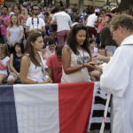 23.07.2016 Kielce. Msza Święta i Wieczór Uwielbienia na Kolporter Arena dla pielgrzymów. / Jarosław Kubalski / Radio Kielce